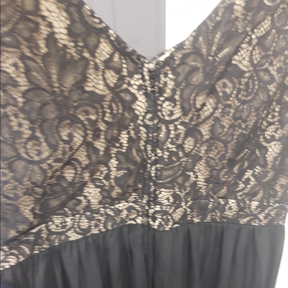 Plus Size - Picture 2 of 5
